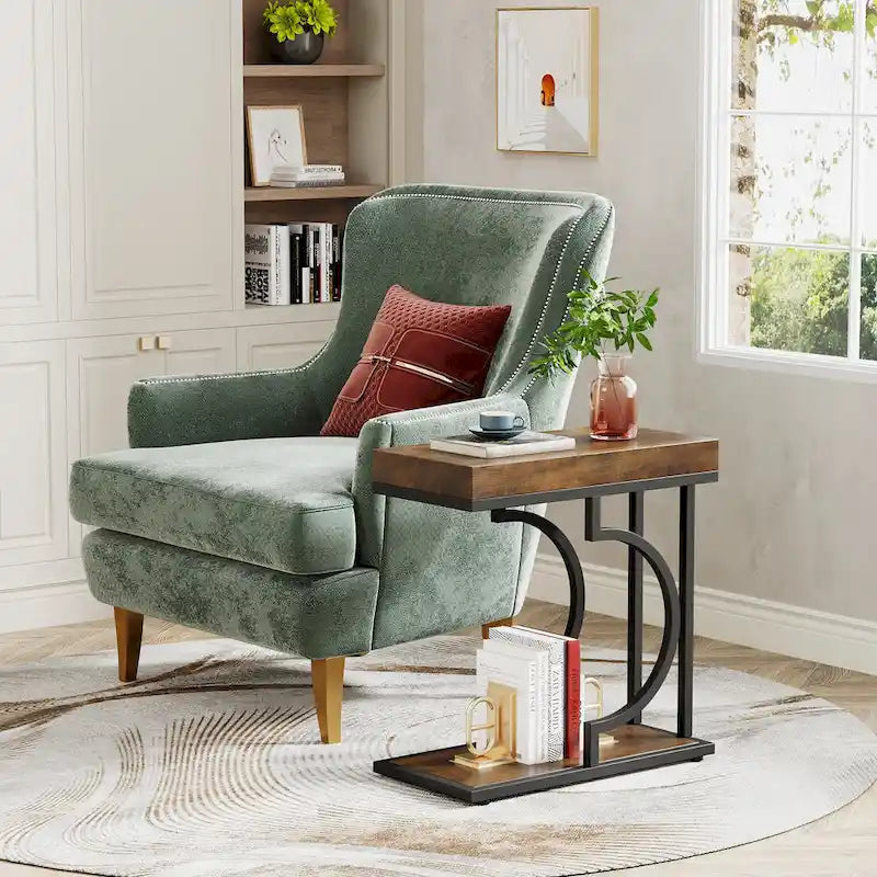 Table d'appoint en forme de C en faux marbre avec cadre en métal doré