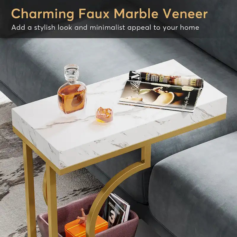 Table d'appoint en forme de C en faux marbre avec cadre en métal doré