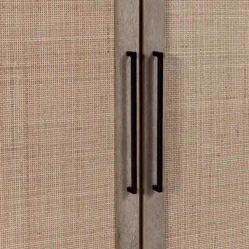 Buffet en bois de manguier avec panneaux de porte en cannage couleur taupe