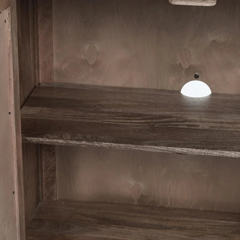 Buffet en bois de manguier avec panneaux de porte en cannage couleur taupe